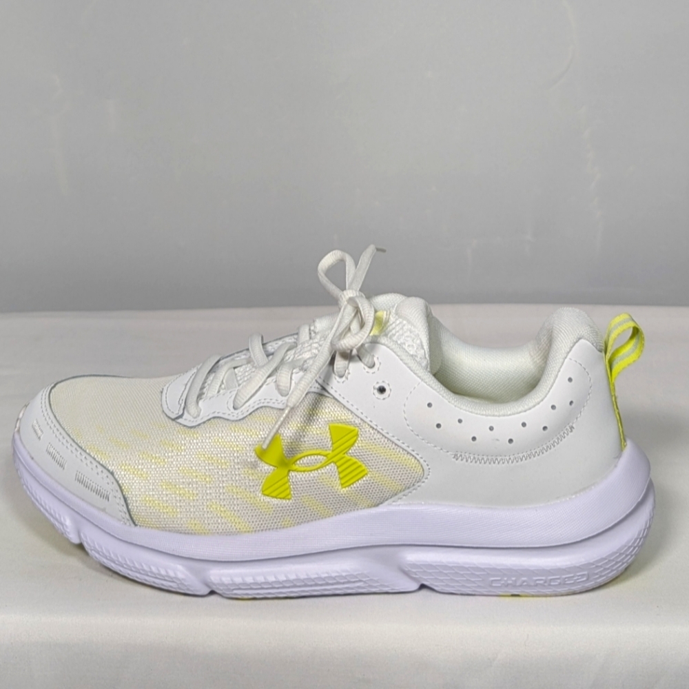 NEW Under Armour Womens Charged Assert 10 Running Shoe Sz 12 white/yellow